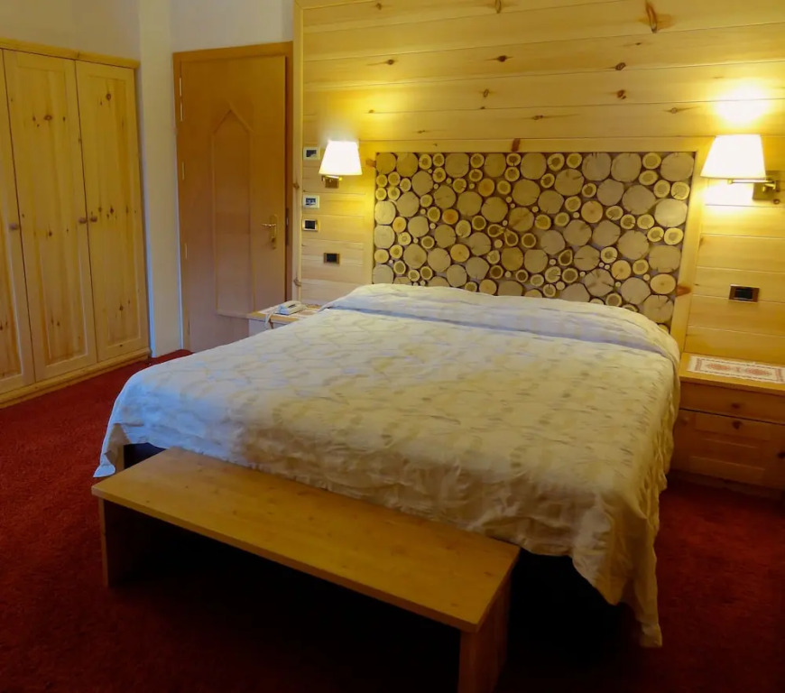 Alledolomiti Boutique Lake Hotel
