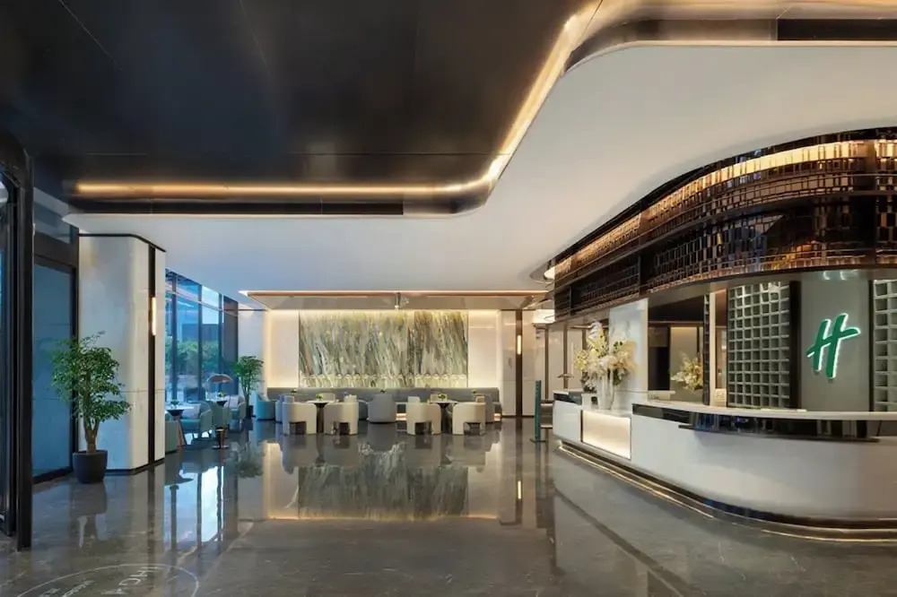 Holiday Inn & Suites Shanghai Changfeng by IHG