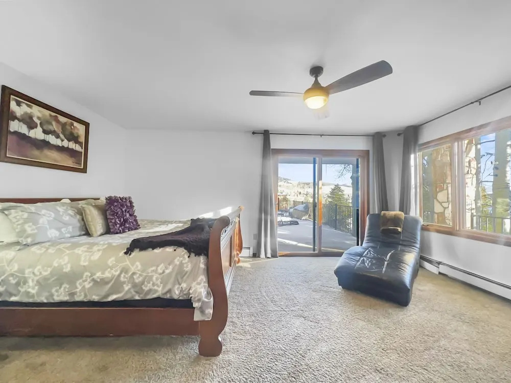 208 Tenderfoot 5 Bedroom Home by RedAwning