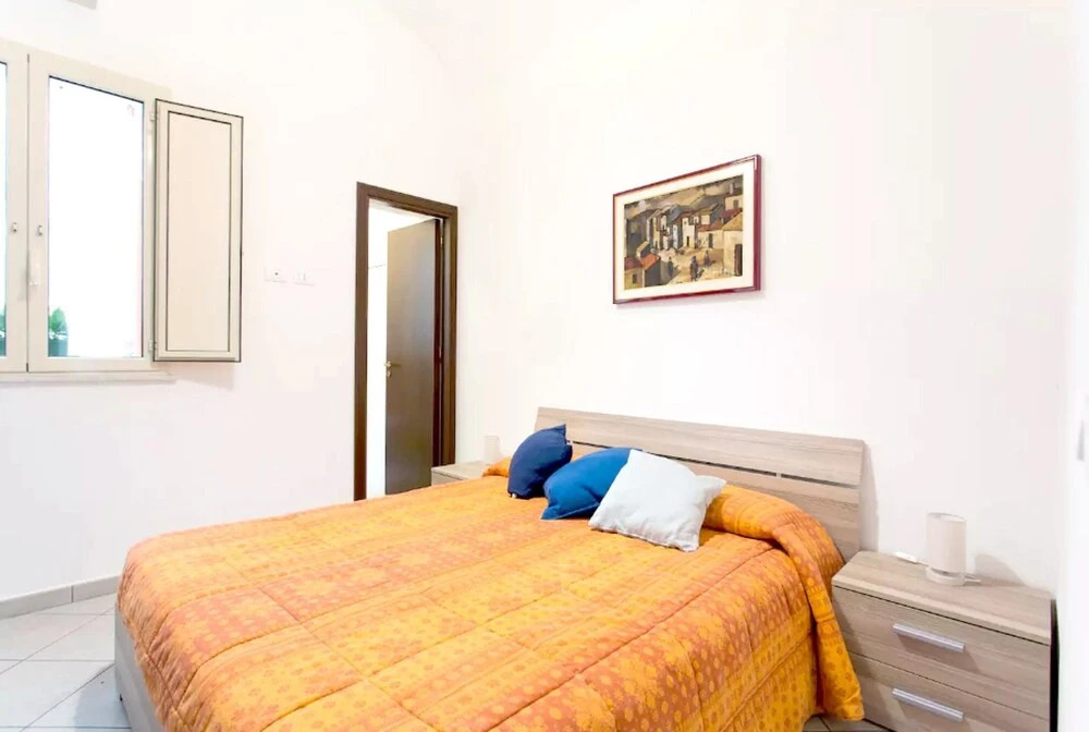 Apartment With one Bedroom in Palermo, With Balcony and Wifi - 10 km F