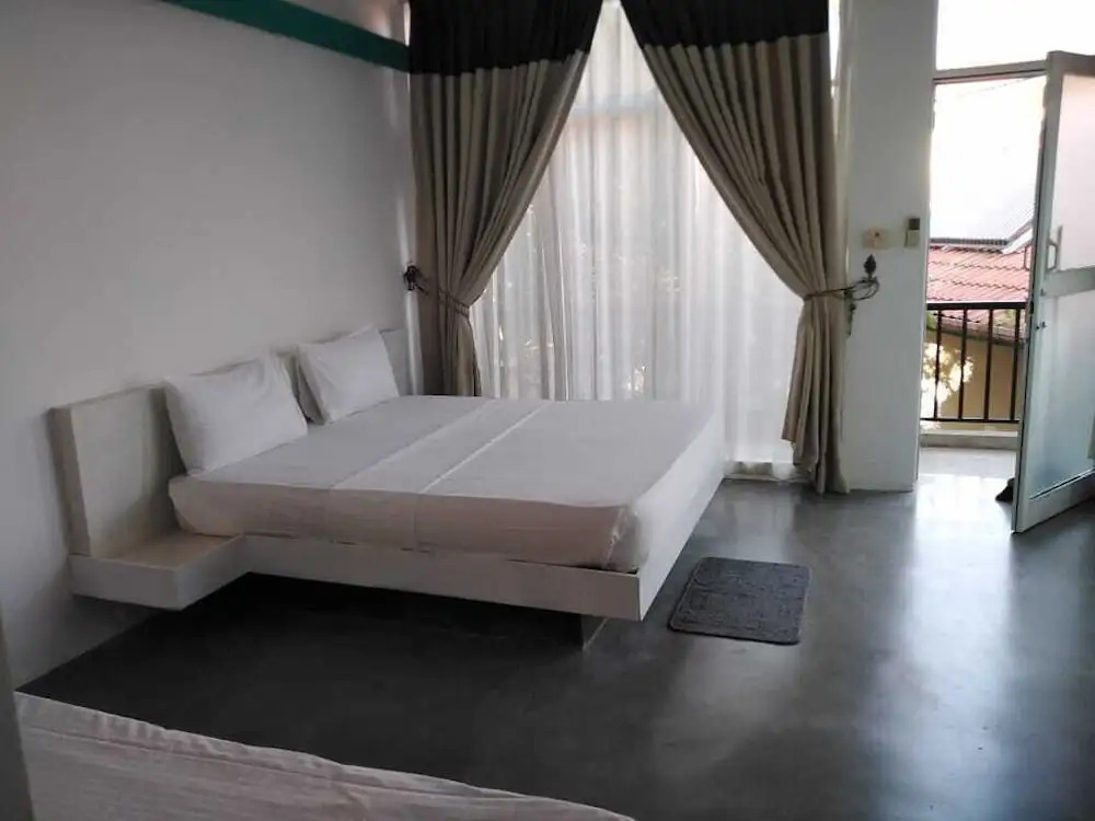 Holiday Beach Guesthouse
