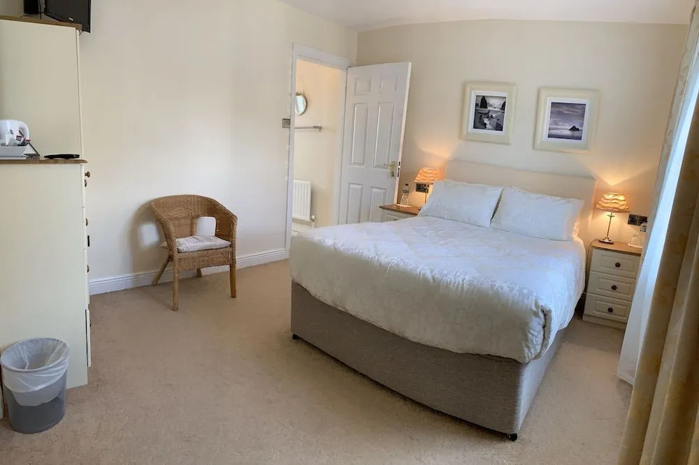 Rivers Edge Bed  Breakfast