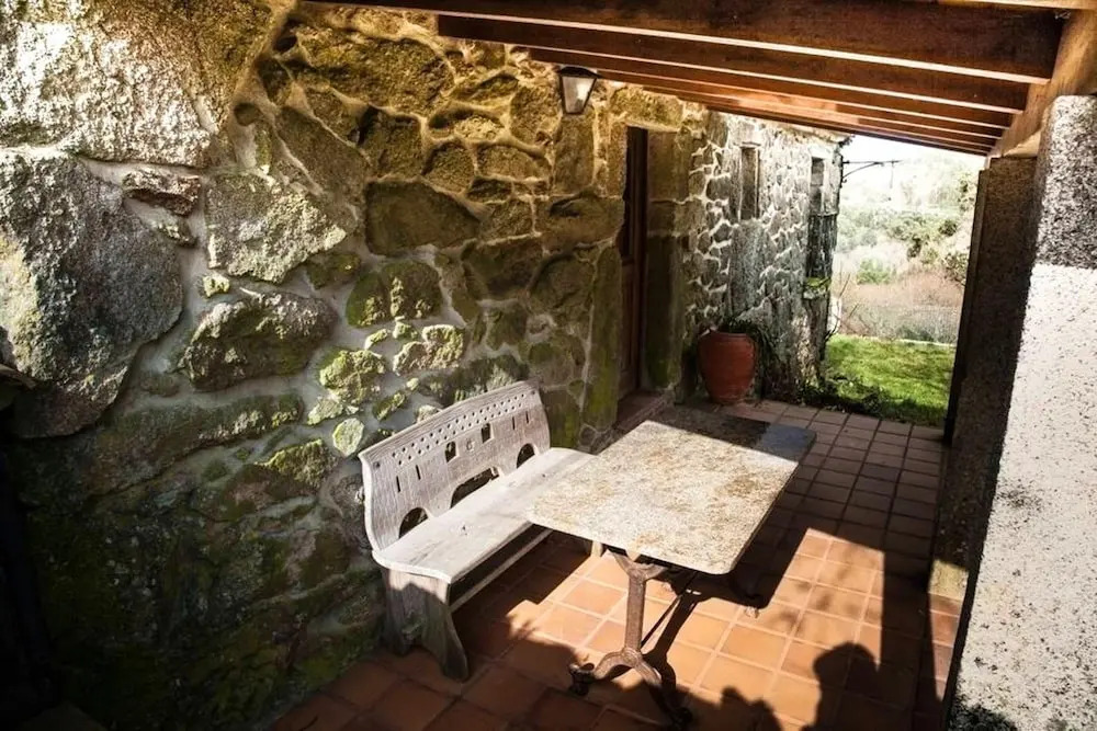 House with 3 Bedrooms in a Porteliñas, with Wonderful Mountain View, Private Pool, Enclosed Garden - 55 Km From the Beach