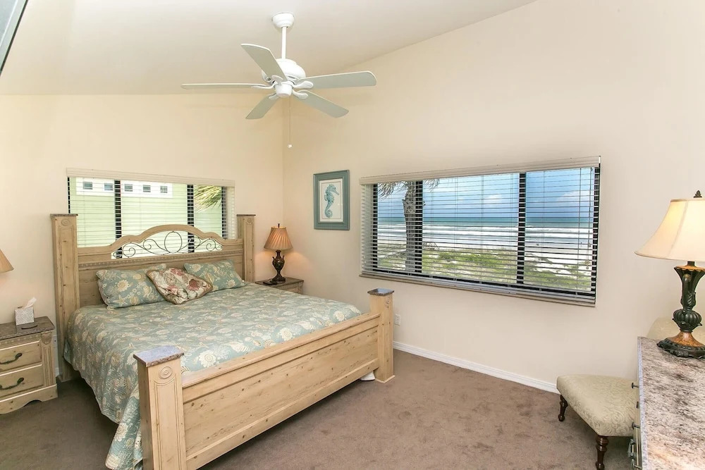 SEA Haven 512 [3/2.5] Free Activities! & Oceanfront Wifi Pool