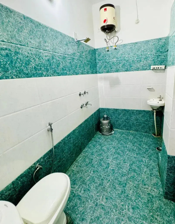 OYO 28196 Hotel Corbett Radiance