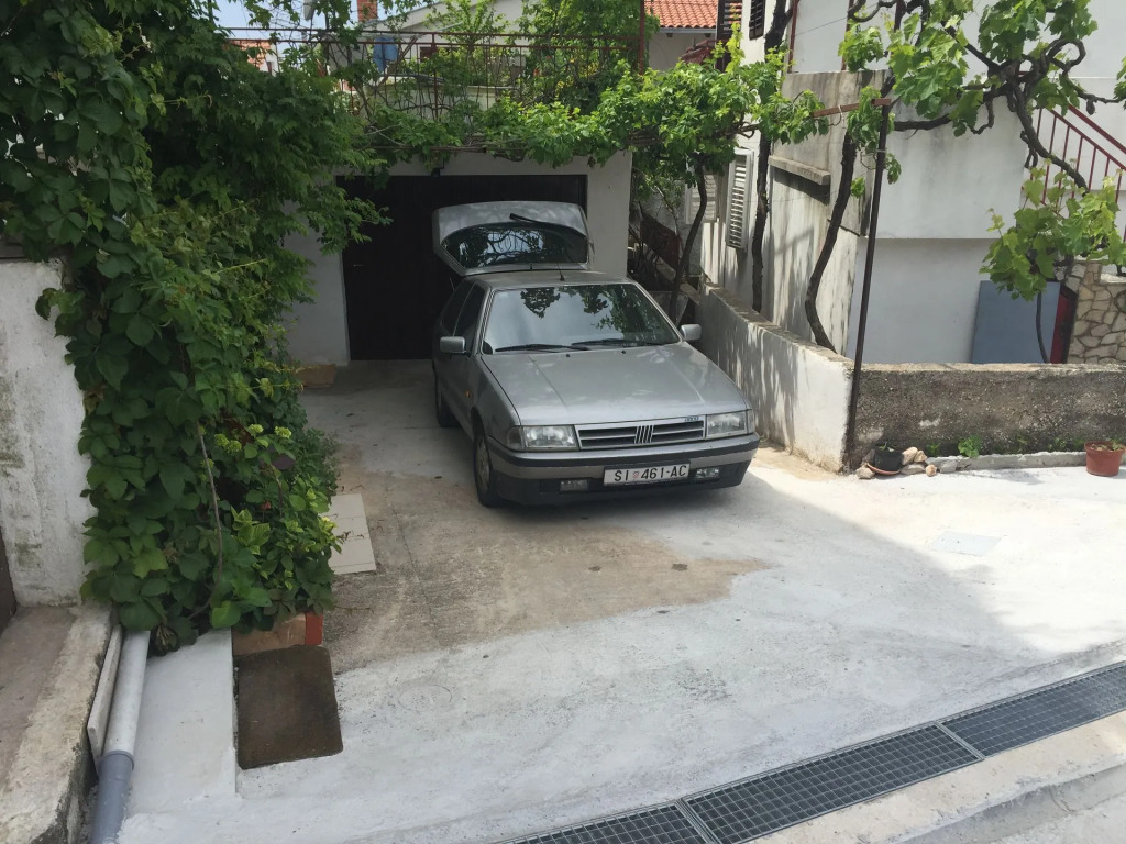 Apartment Josip - with parking: A2 Rogoznica, Riviera Sibenik