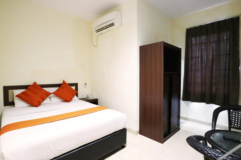 CJL Hotel