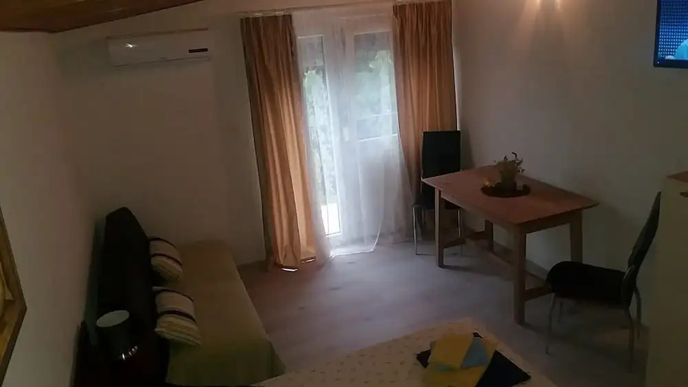 Apartments Carev 1293