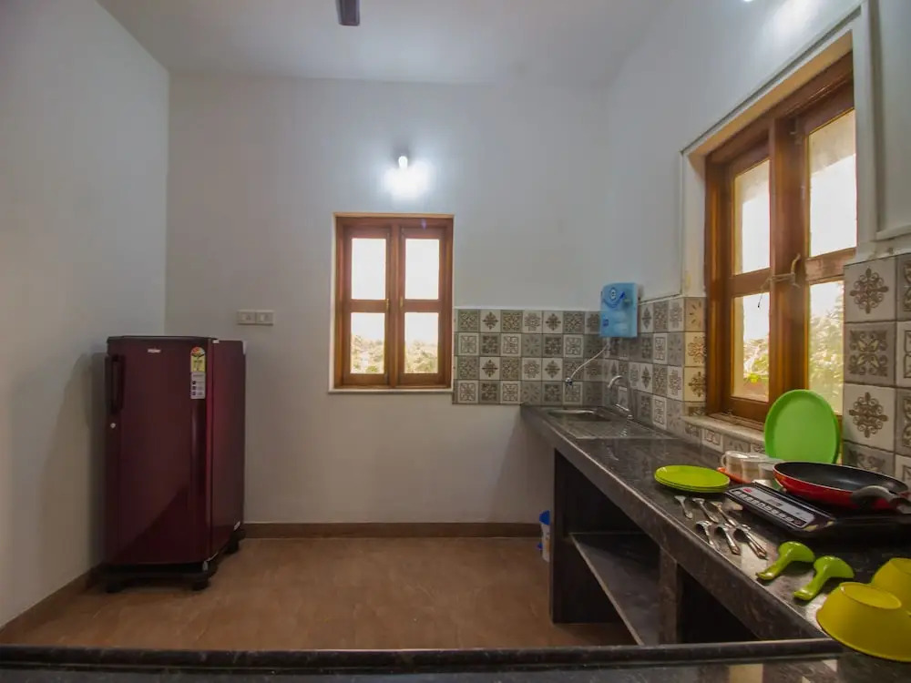 OYO 14239 Home Spacious 1BHK Camurlim Park