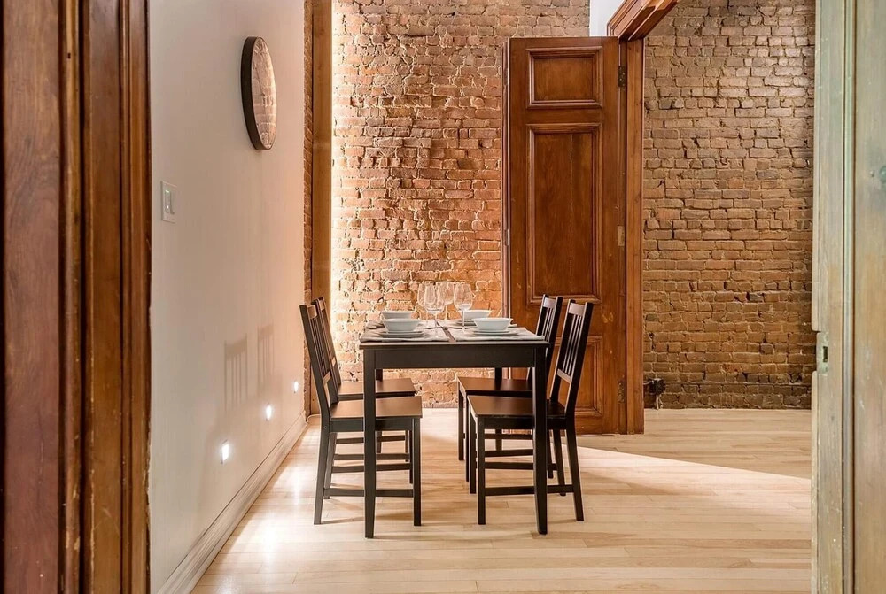 Beautiful Cozy 2-storey Apartment In the of Downtown MTL