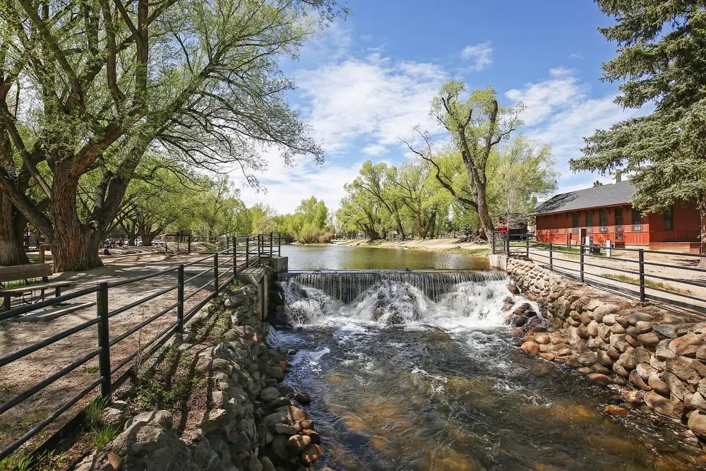 Downtown Buena Vista Condo: Walk to River & Cafes!