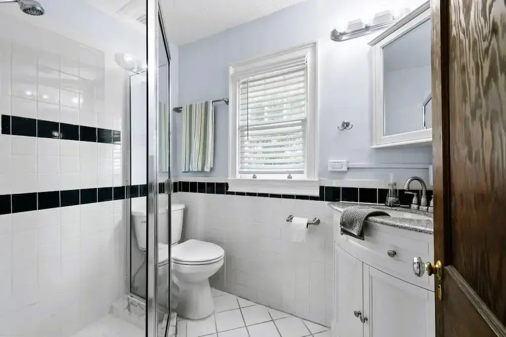 1926 Mediterranean Home With Heated Pool Sleeps 12