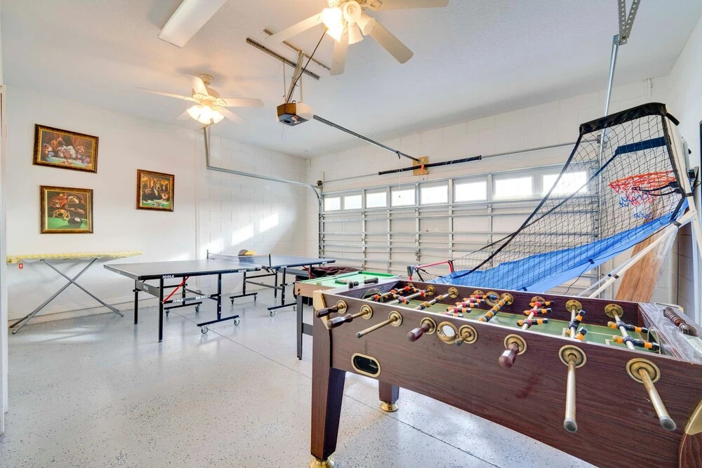 Large Villa - Close to Disney with extended patio and golf course views