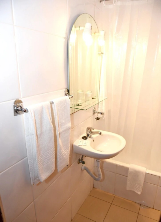 Studio in Funchal, With Wonderful City View, Balcony and Wifi - 5 km F