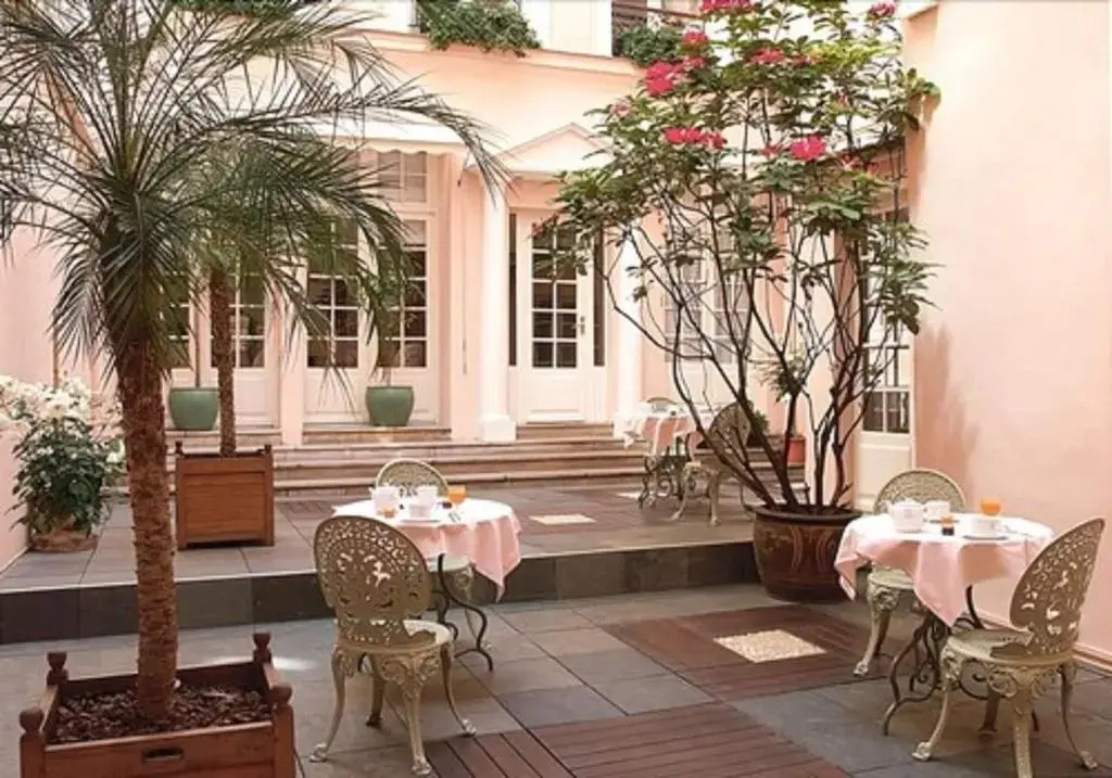 Hôtel du Danube Saint Germain