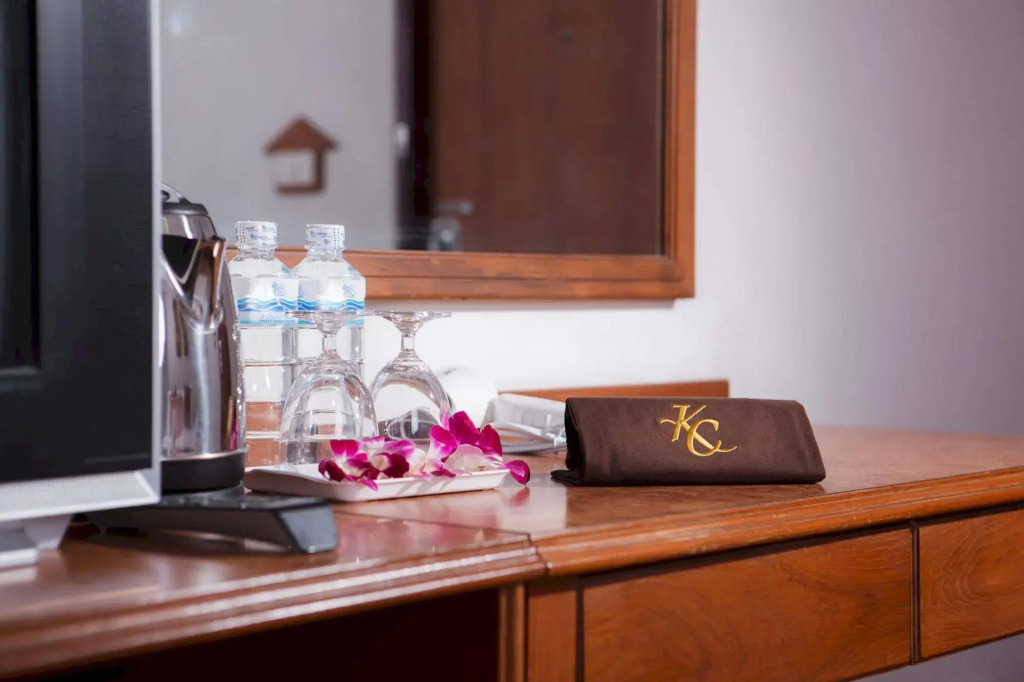 KC PLACE Hotel Srinakarin