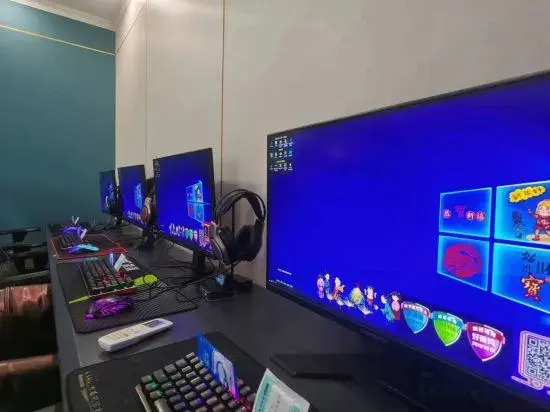 Cool Games E-sports Hotel (Xuchang Caowei Ancient City Pang Donglai Branch)