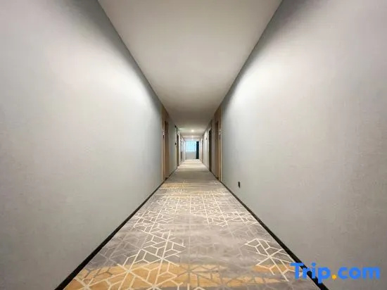 Jinlan'ou Hotel (Pingchang Chunguangyuan Commercial Pedestrian Street Branch)
