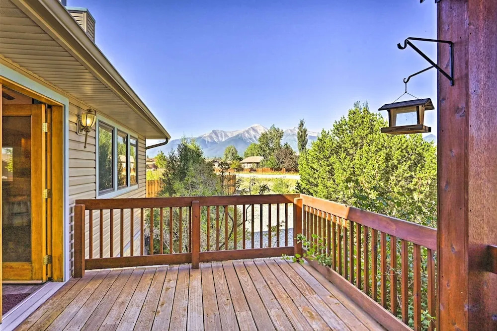 Charming, Spacious & Pet-friendly Buena Vista Home