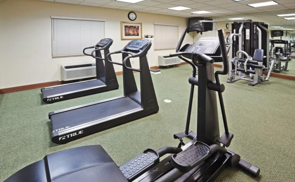 Holiday Inn Express Hotel and Suites Jenks by IHG