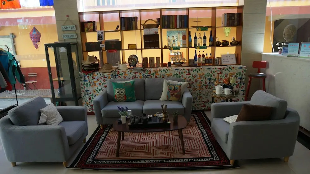 Caiyun Hotel
