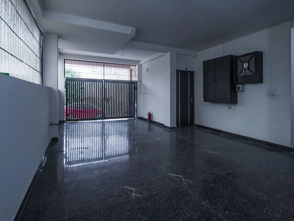 OYO 429 Hotel Kisna Residency