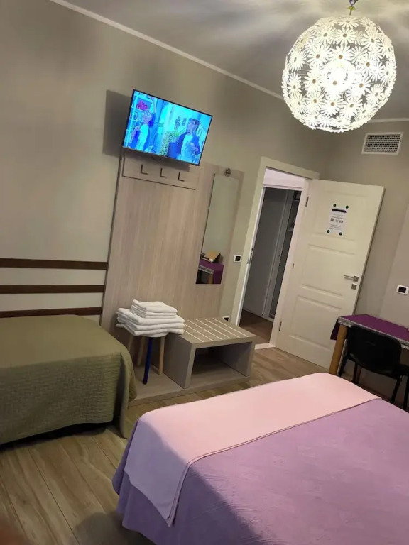 Smart-House-Central-Rent-Rooms-FREE-PARKING