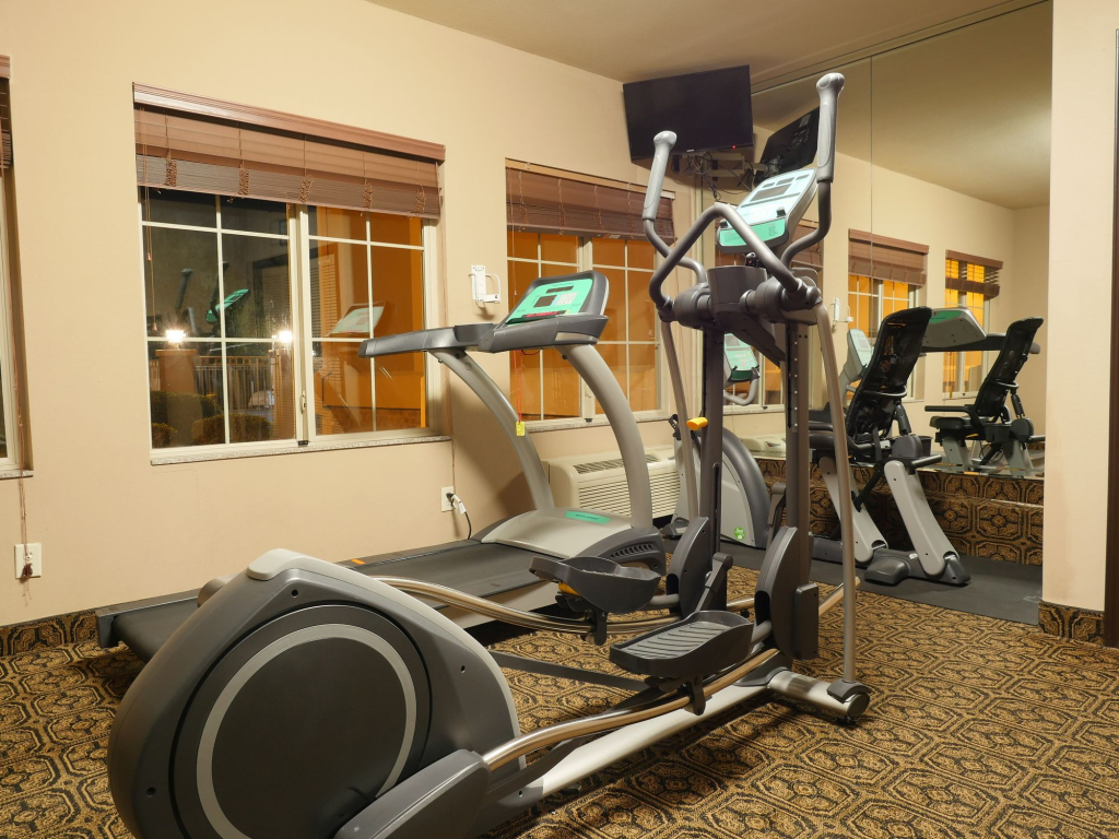 Best Western Medical Center North Inn & Suites Near Six Flags