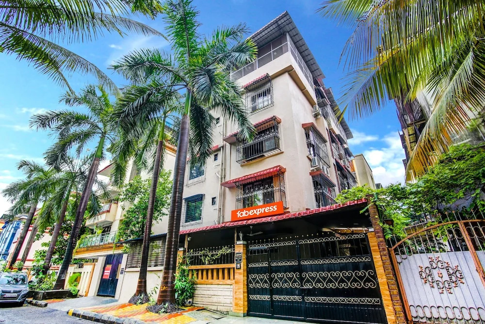 FabExpress Aishwarya Service Apartment