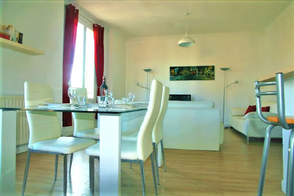 Two Bedroom Gambetta