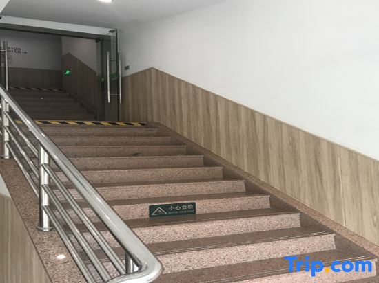 Yunfu Guest House