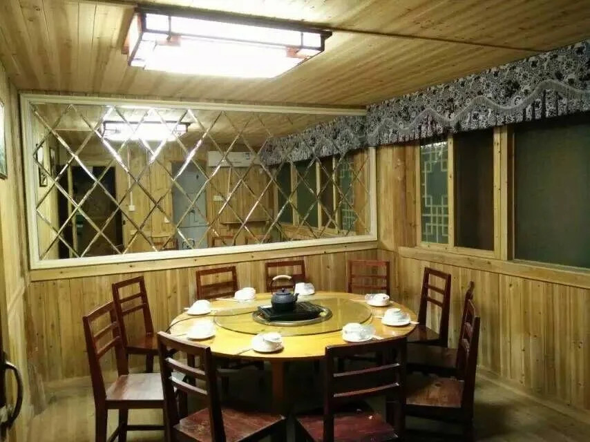 Long Feng Inn