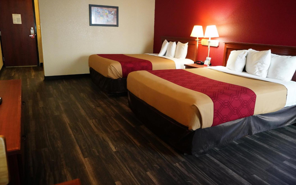 Econo Lodge Inn & Suites Kearney South