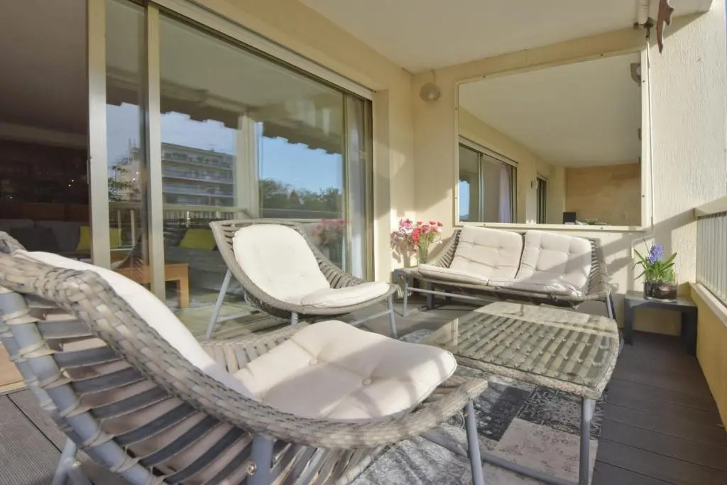 2-bedroom apartment in a residential building with swimming pool