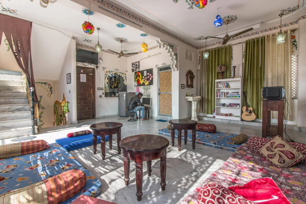 Whereabout Hostel Udaipur