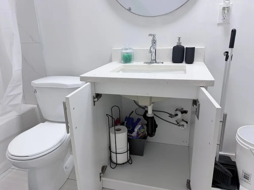 Charming Family-friendly House Rental in Edmonton