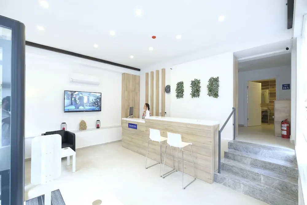 Tut Hotel