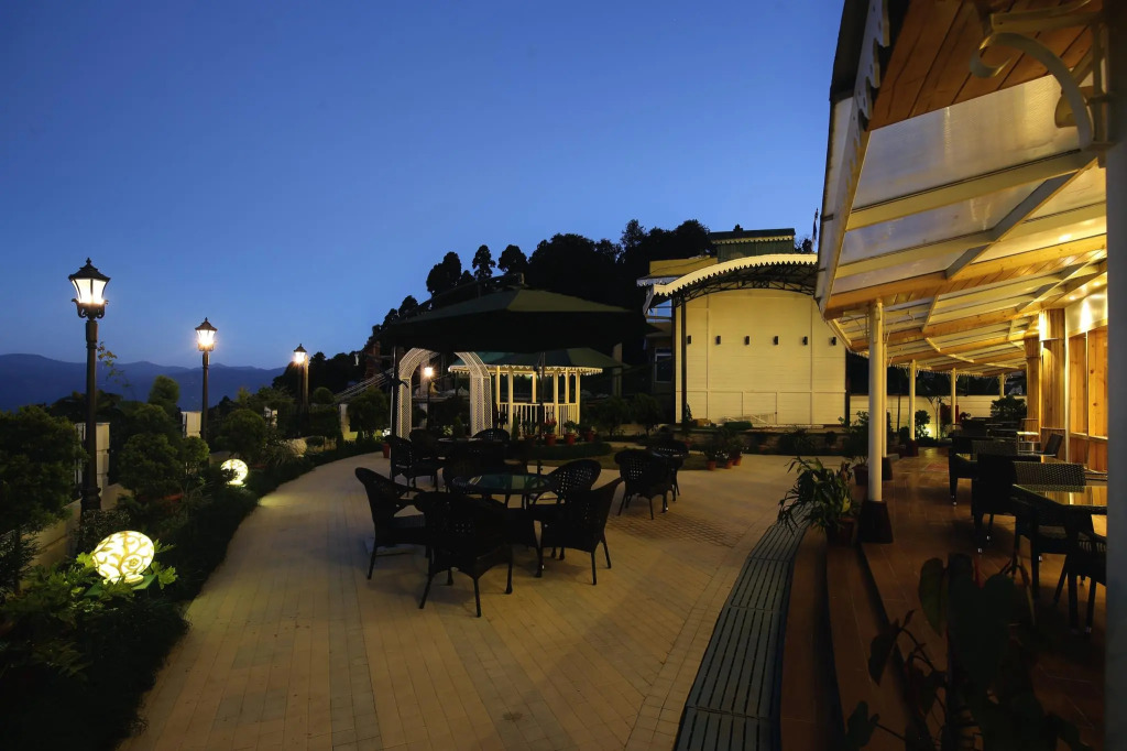 Crescent Resort
