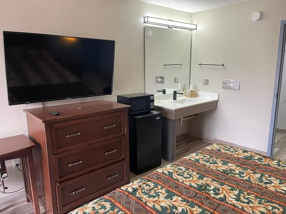 Brookwood Inn - Extended Stay