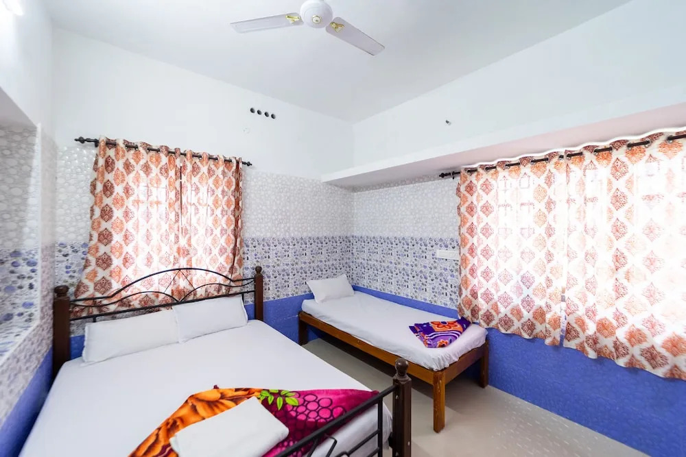 Sri Nandha Luxury Comforts