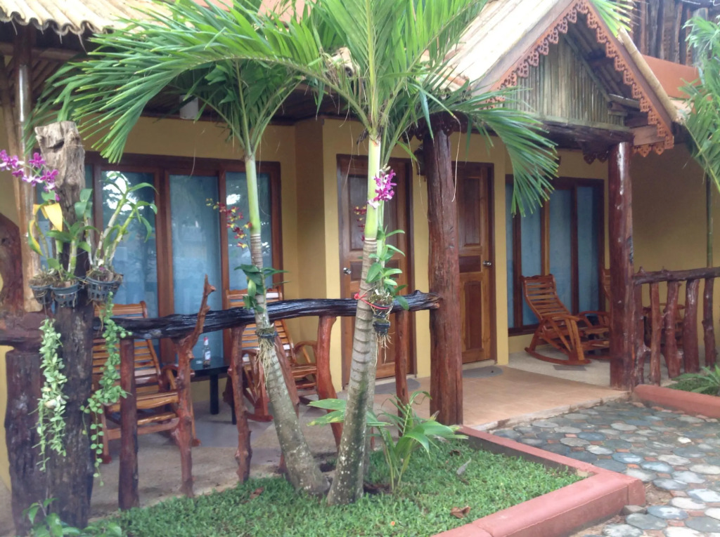 Ruan Mai Naiyang Beach Resort