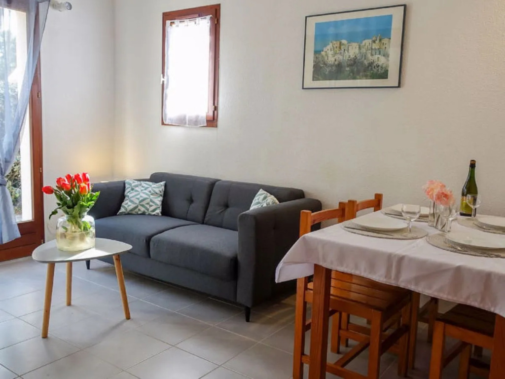 Les Charmilles 32493