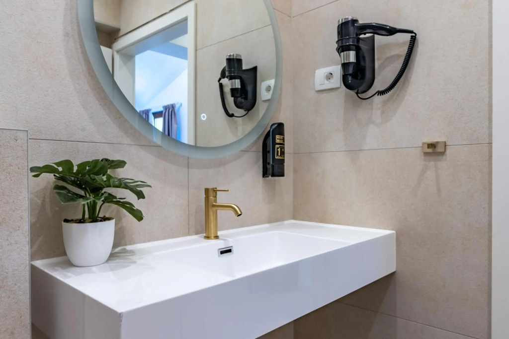Rooms with free parking