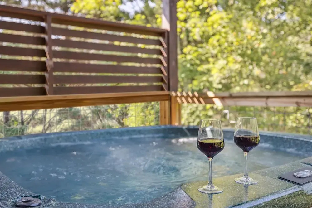 River View Dog Friendly Game Room w Hot Tub