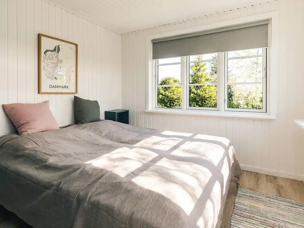 Cozy Summer House Near Ore Strand