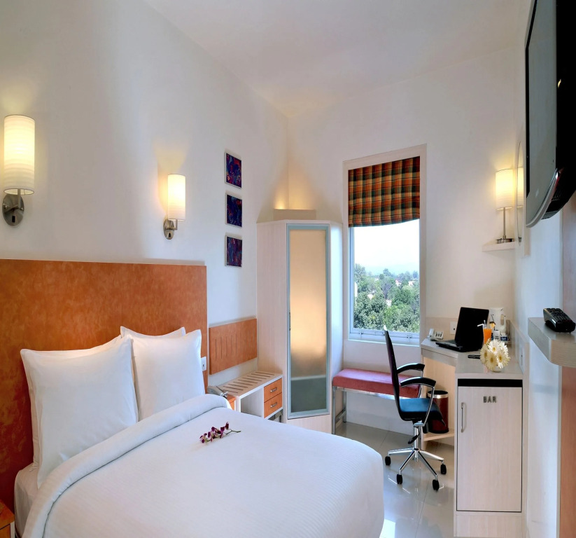 Hometel Chandigarh