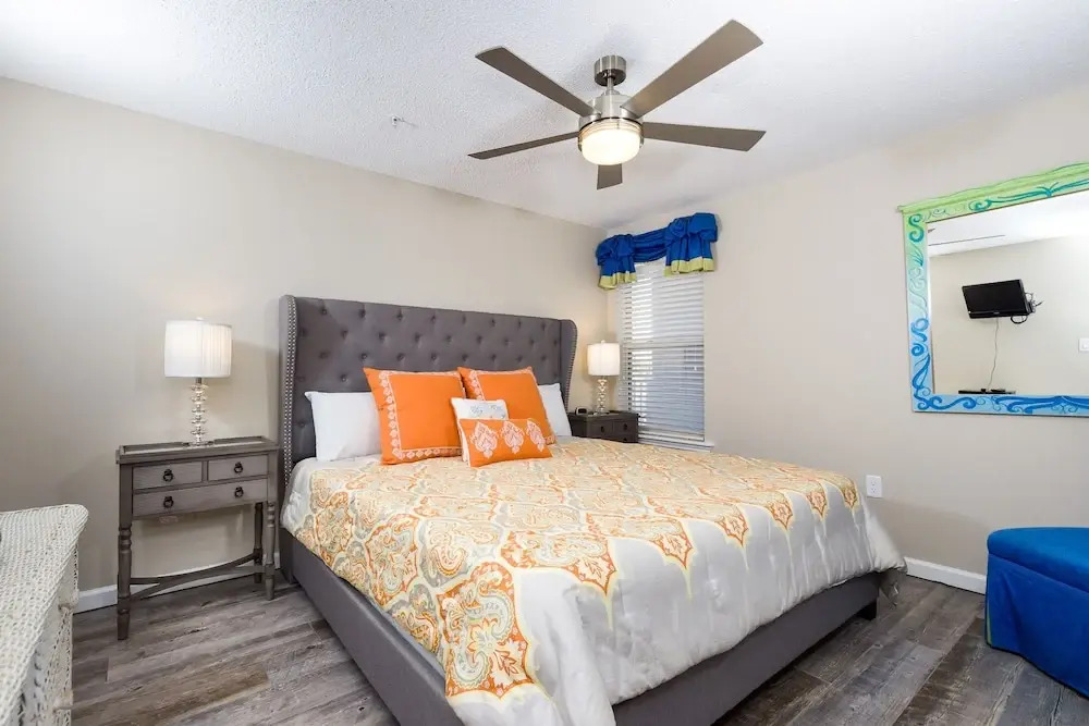 The Palms 401