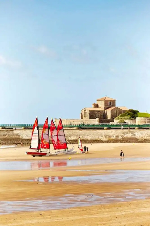 Apartment With one Bedroom in Chateau D'olonne, With Enclosed Garden and Wifi - 300 m From the Beach