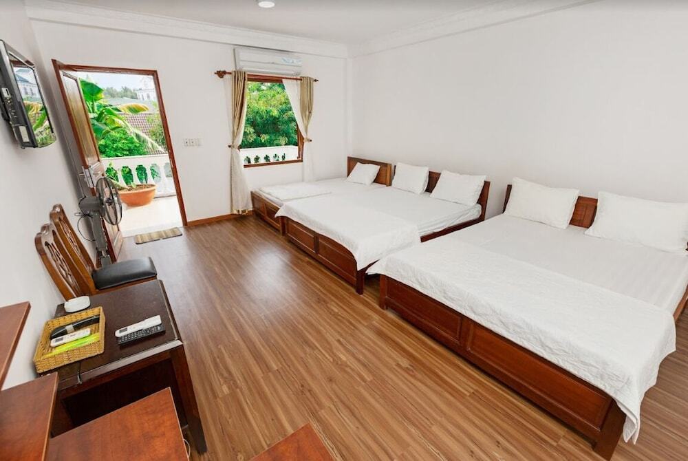 Caroline Resort