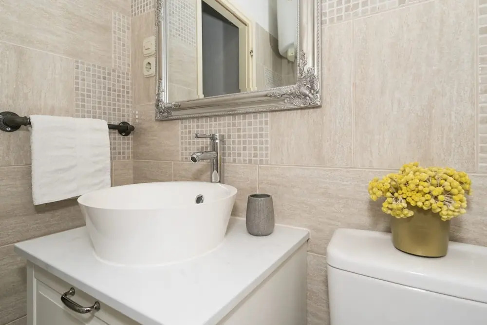 Spacious Apt. With Magnificent sea View & Balcony